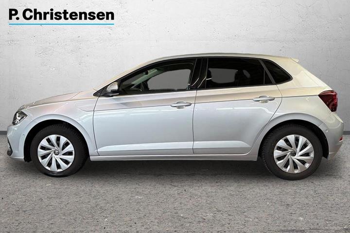 Sølv VW Polo fra 2023