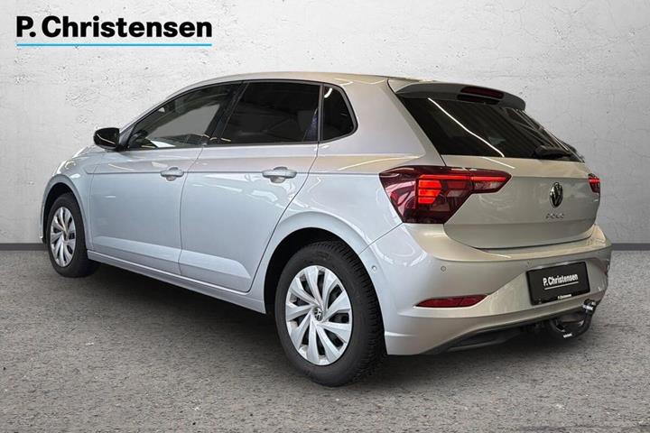 Sølv VW Polo fra 2023