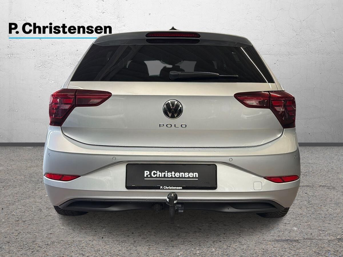 Sølv VW Polo fra 2023