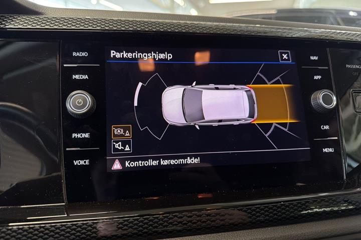 Sølv VW Polo fra 2023