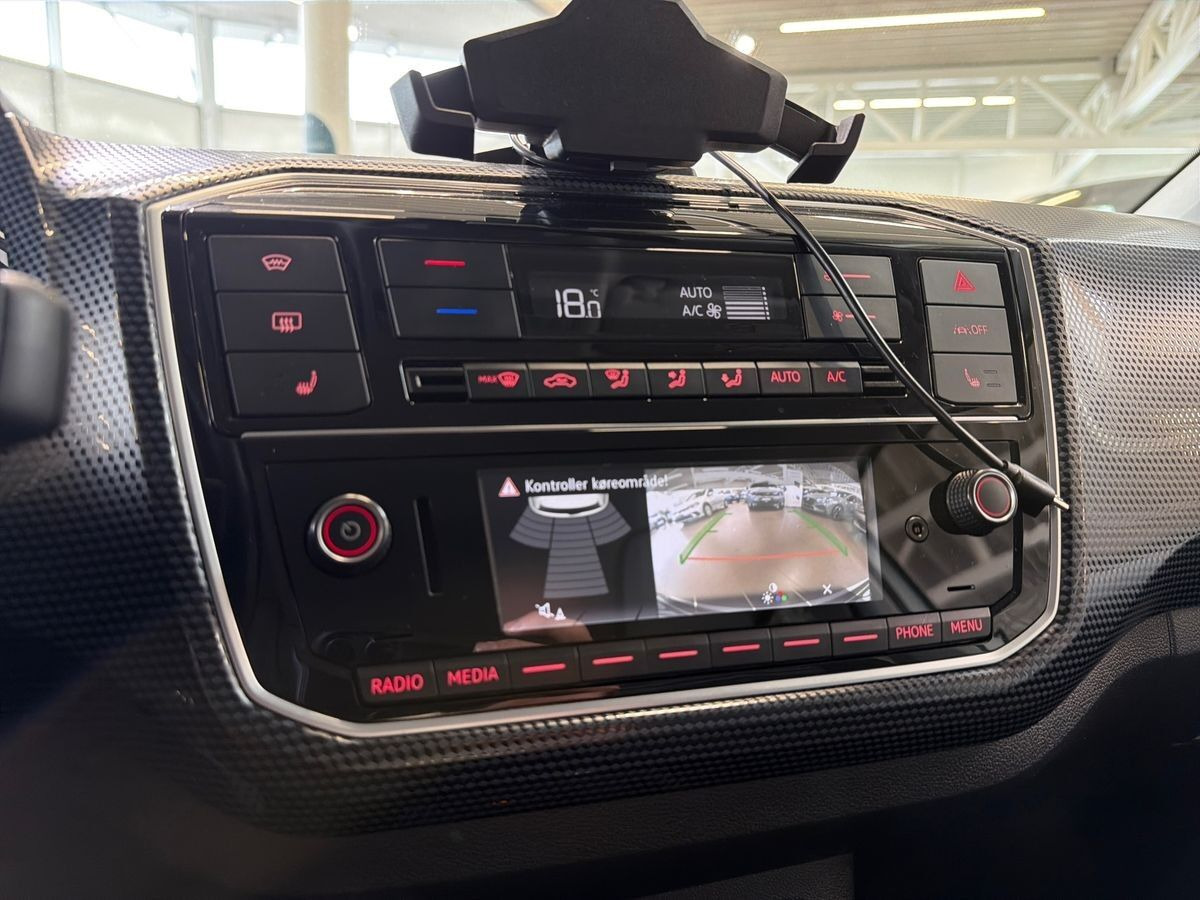 Hvid VW E-UP! fra 2021