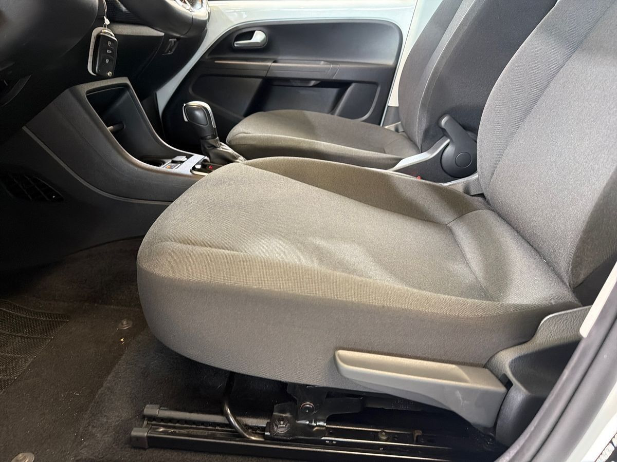 Hvid VW E-UP! fra 2021