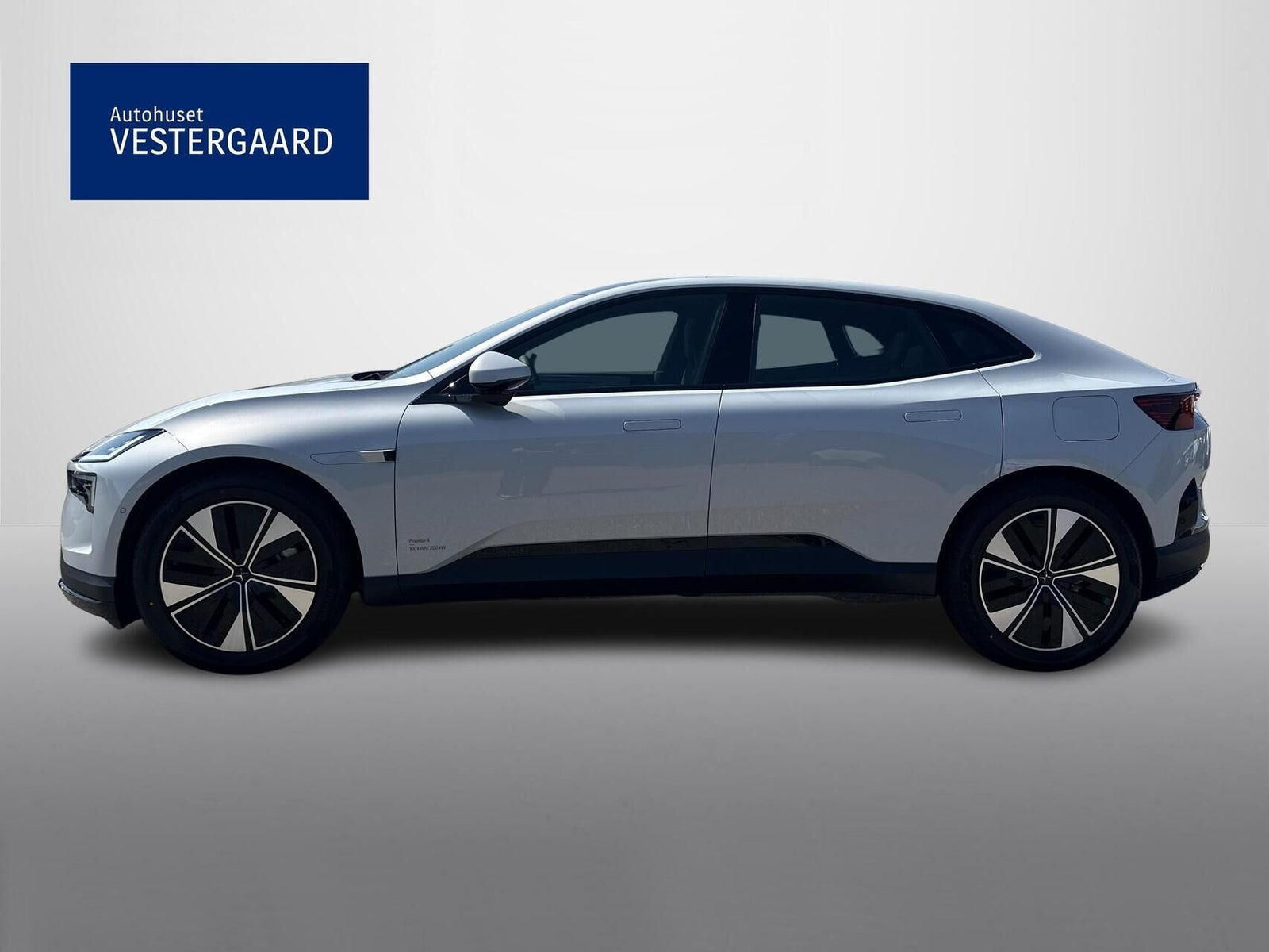 Hvid Polestar 4 fra 2026