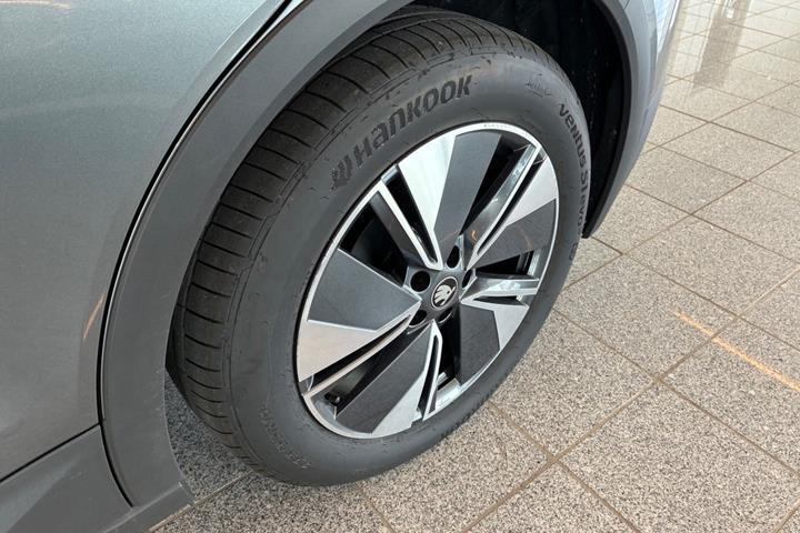 Grå Skoda Elroq fra 2026