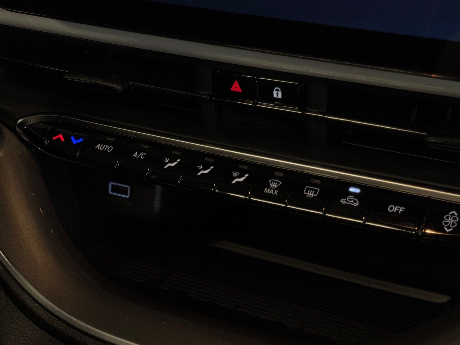 Hvid Fiat 500e fra 2023