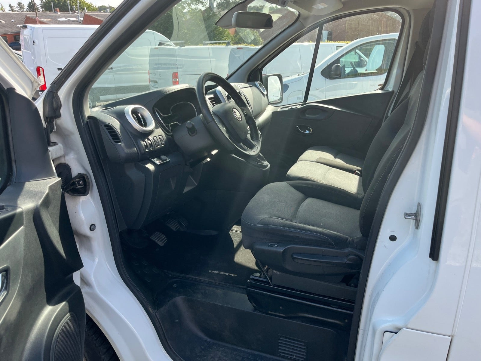 Hvid Fiat Talento fra 2018