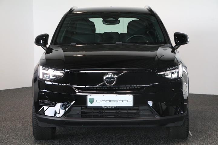 Sort Volvo XC40 fra 2023