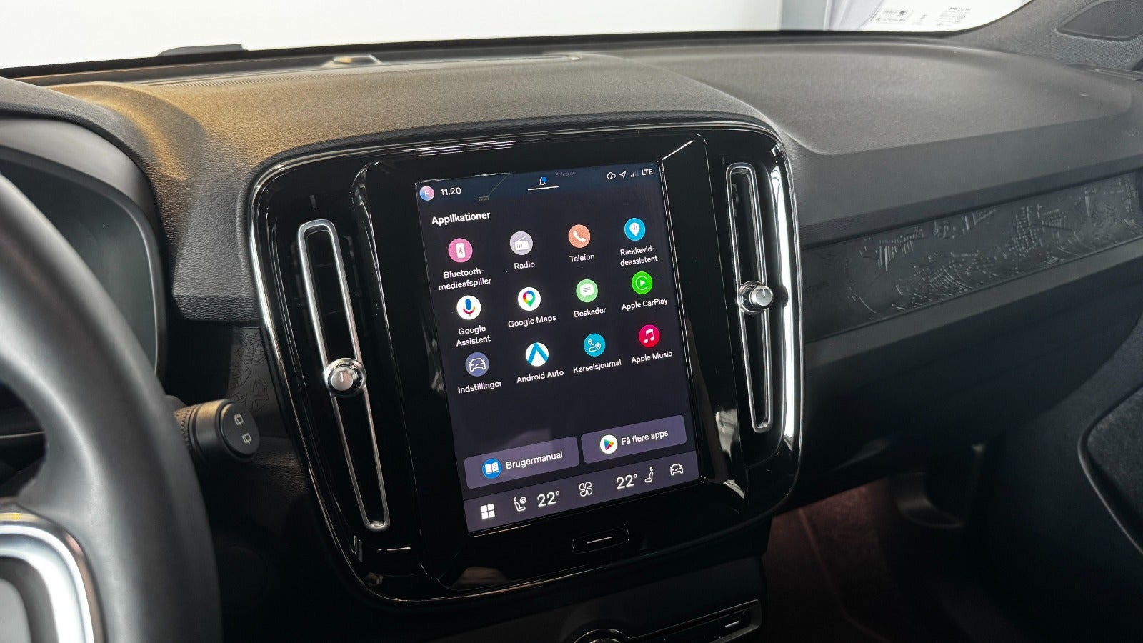 Sort Volvo XC40 fra 2023