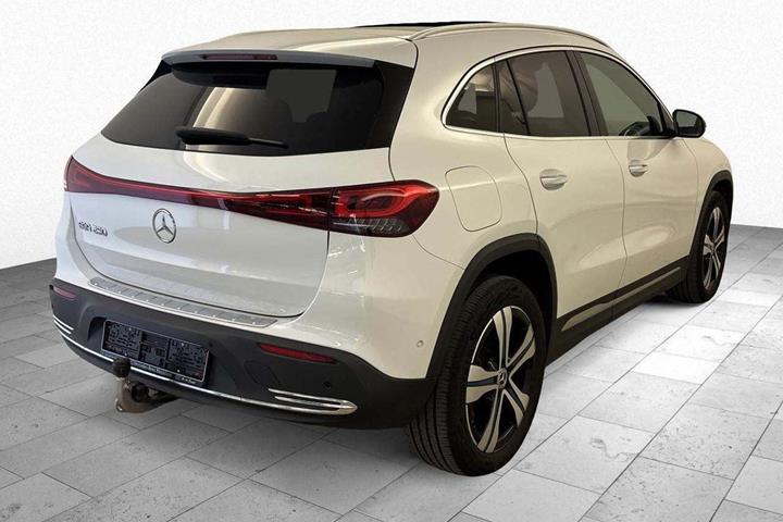 Hvid Mercedes EQA250 fra 2023