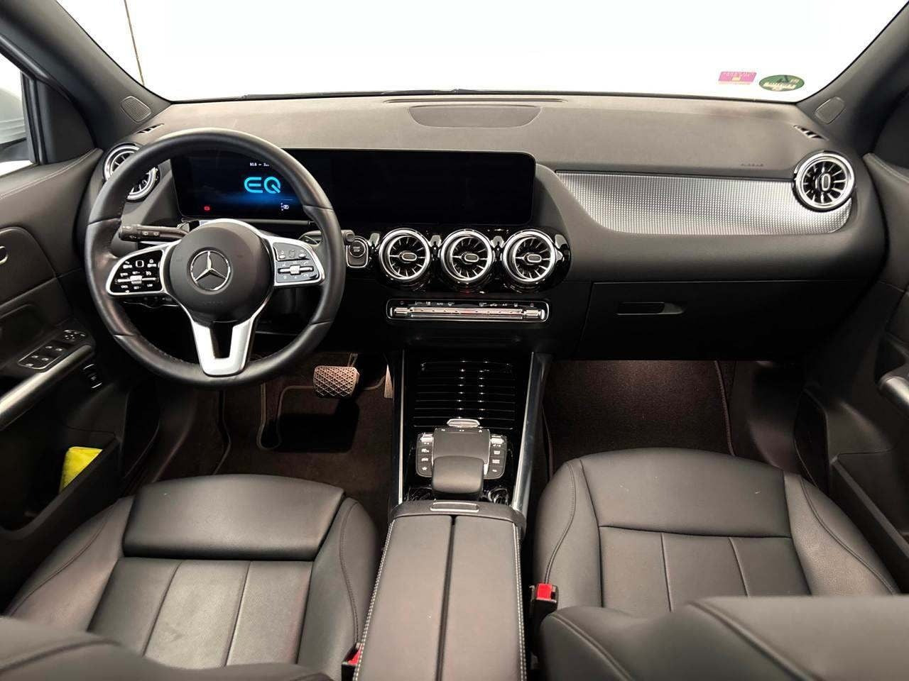 Hvid Mercedes EQA250 fra 2023