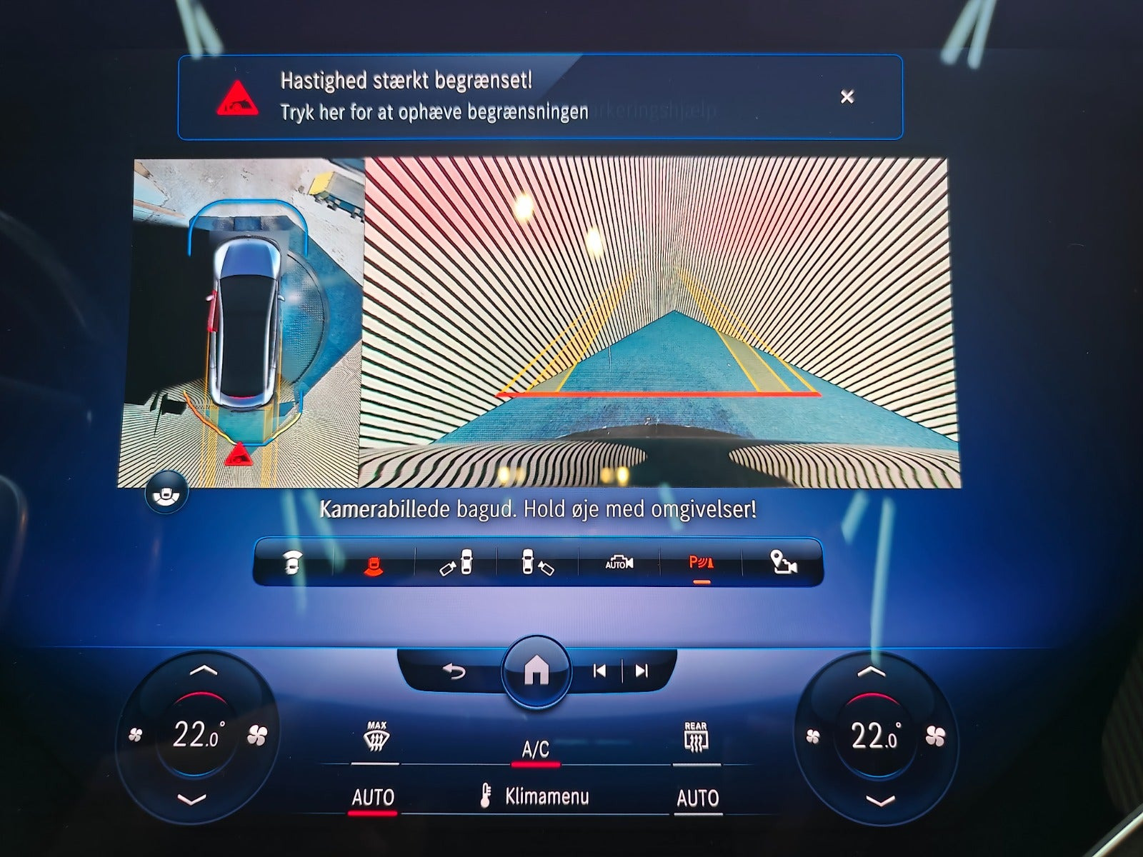 Grå Mercedes EQE43 fra 2022