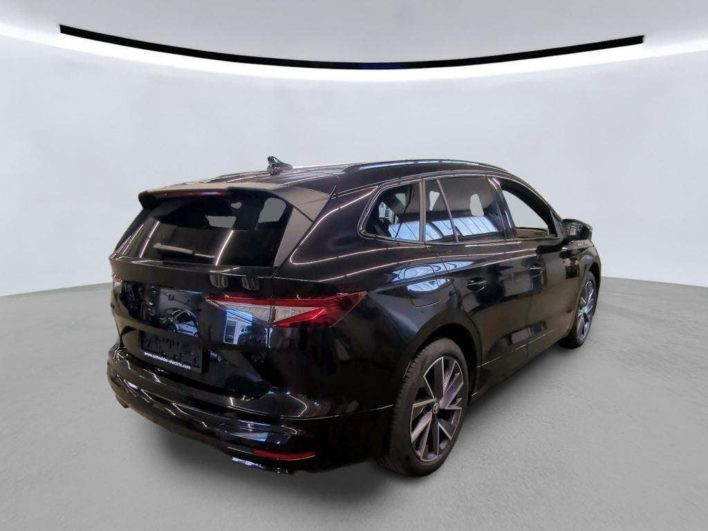Sort Skoda Enyaq fra 2023