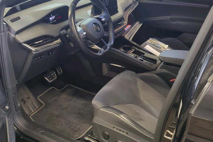 Sort Skoda Enyaq fra 2023