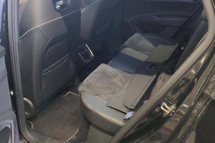 Sort Skoda Enyaq fra 2023