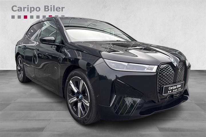 Sort BMW iX fra 2025