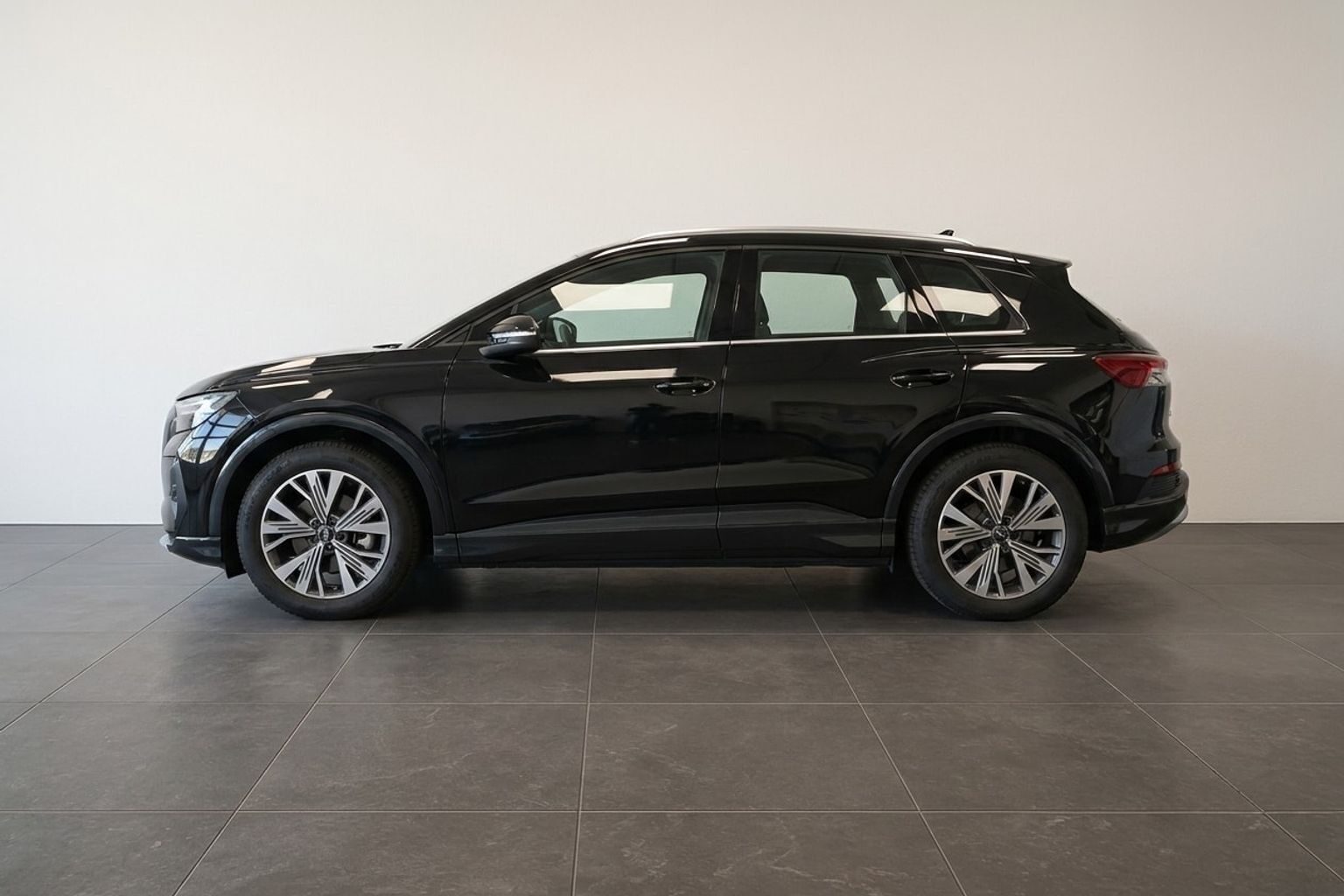 Sort Audi Q4 fra 2023