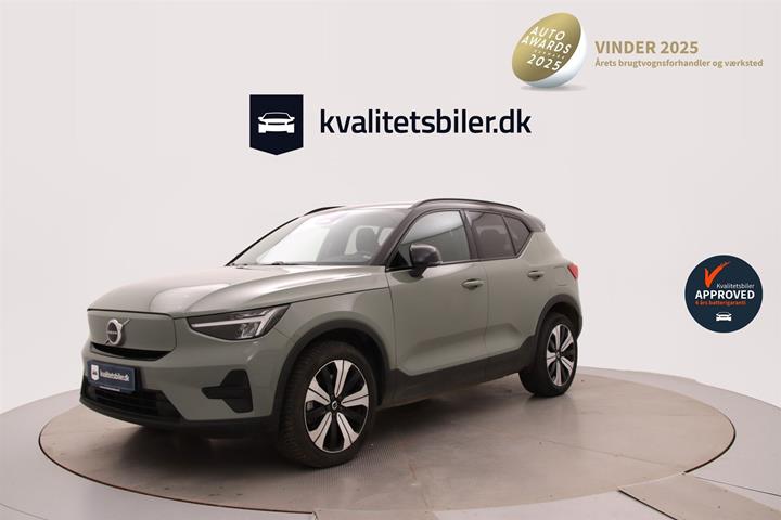 Grøn Volvo XC40 fra 2023