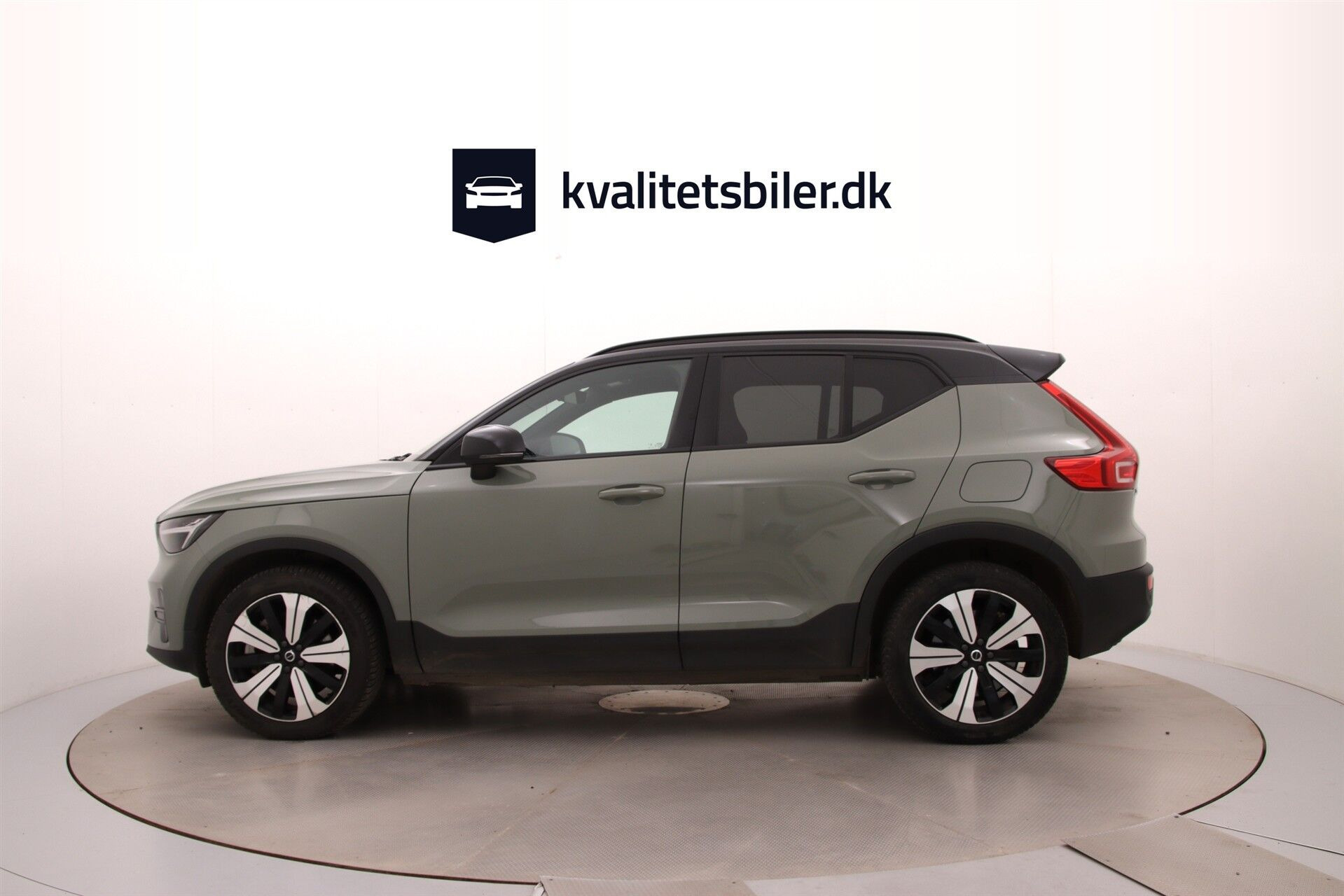 Grøn Volvo XC40 fra 2023