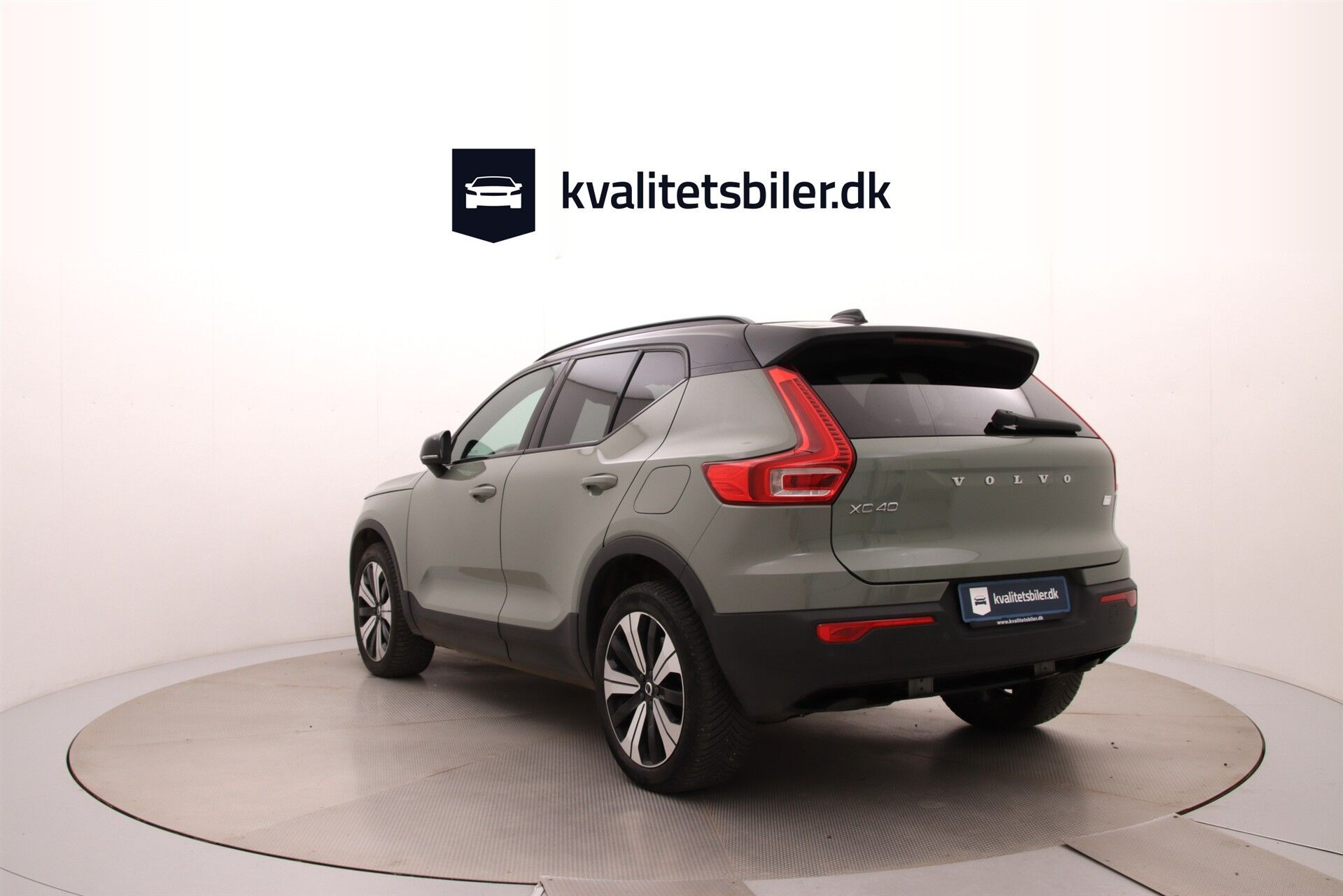 Grøn Volvo XC40 fra 2023