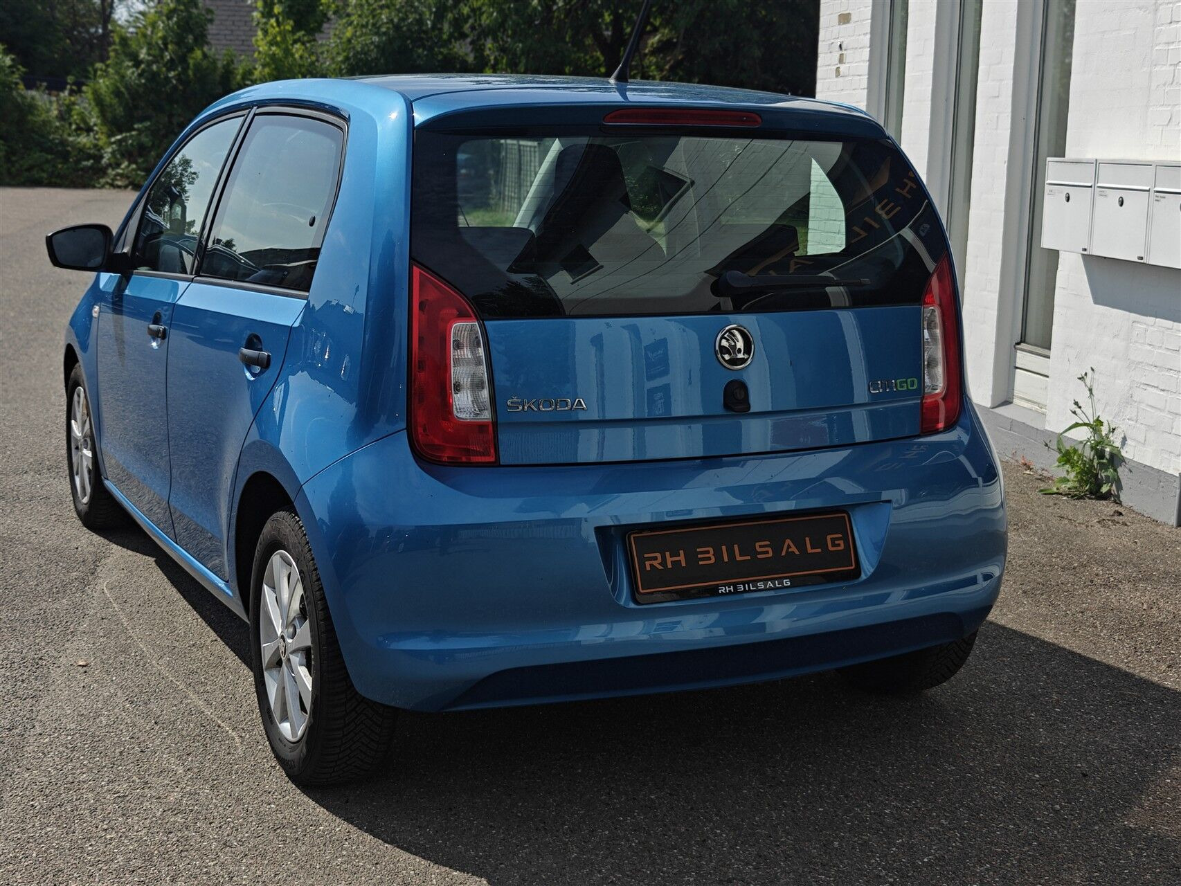 Blå Skoda Citigo fra 2016