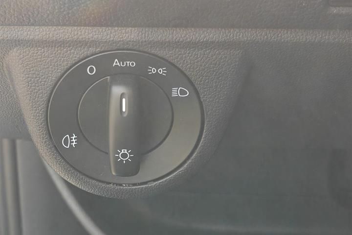 Blå Skoda Citigo fra 2016