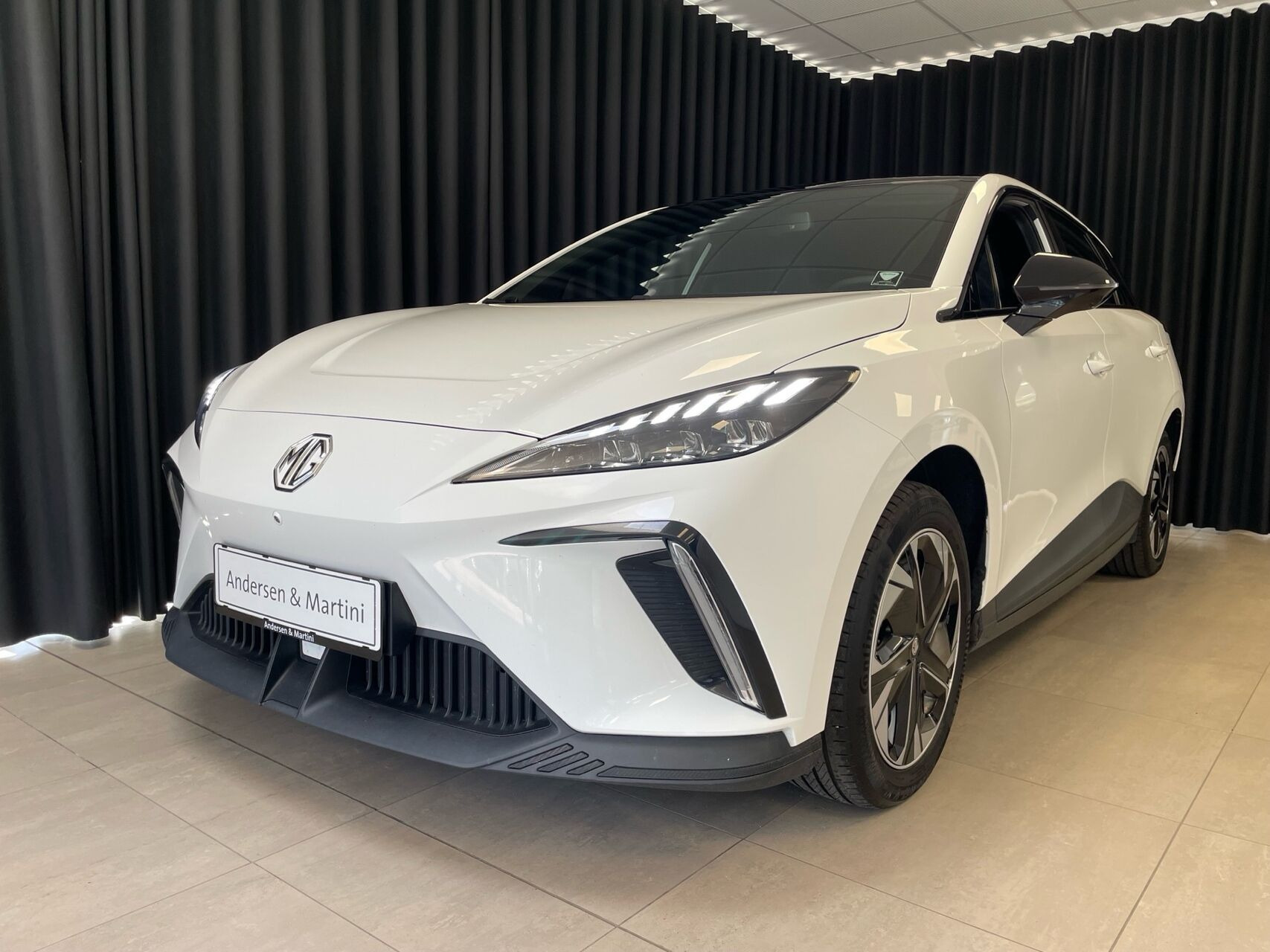 MG MG4 Electric EL Luxury Long Range 204HK 5d Aut.
