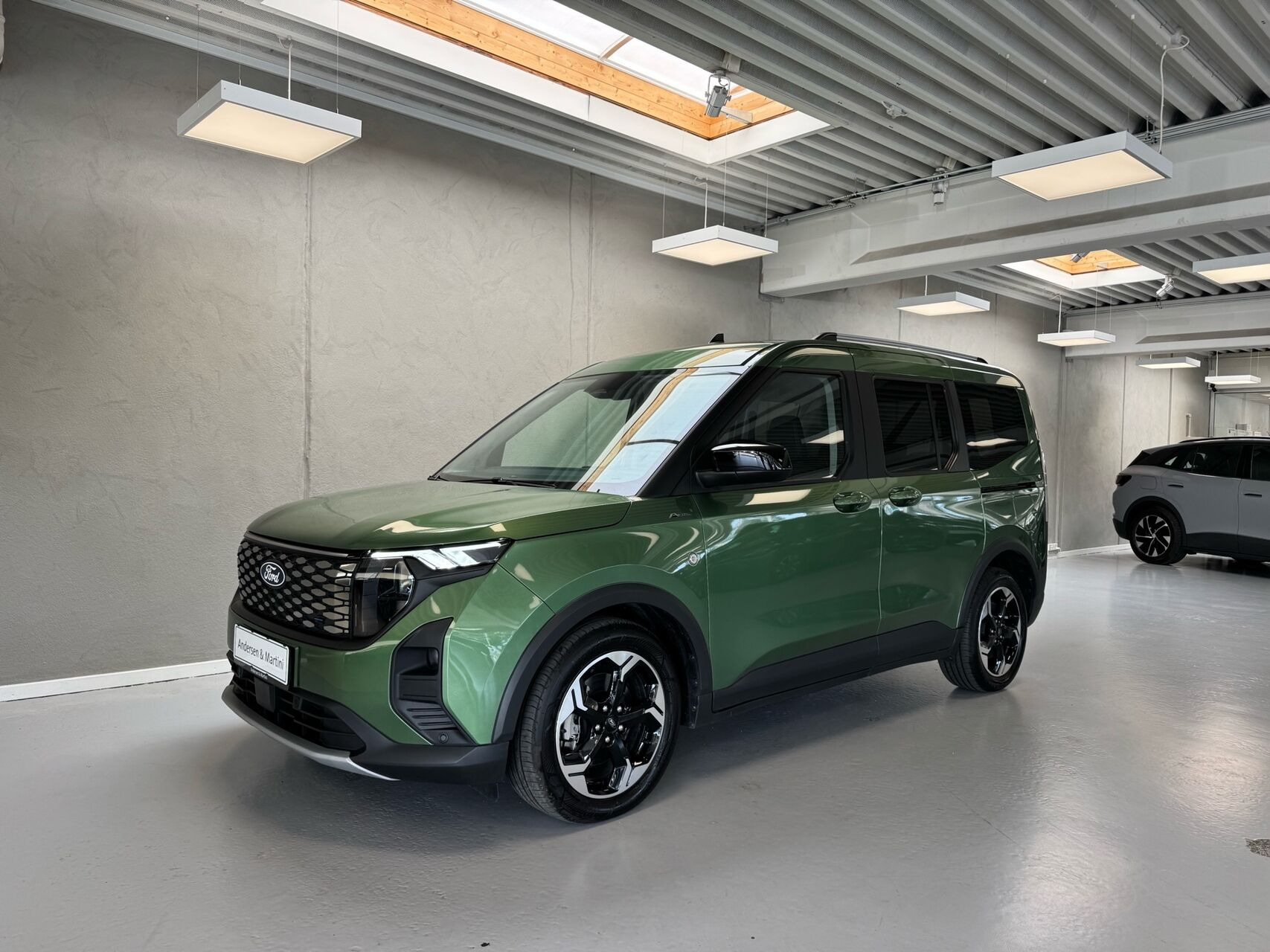 Ford E-Tourneo Courier EL Active 136HK Aut.