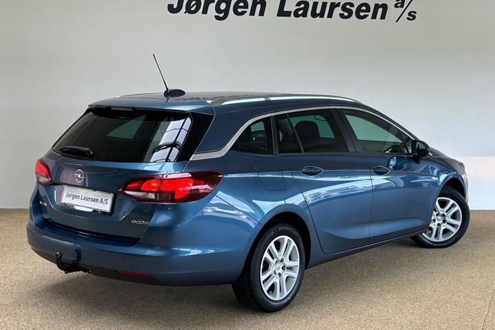 Blå Opel Astra fra 2017
