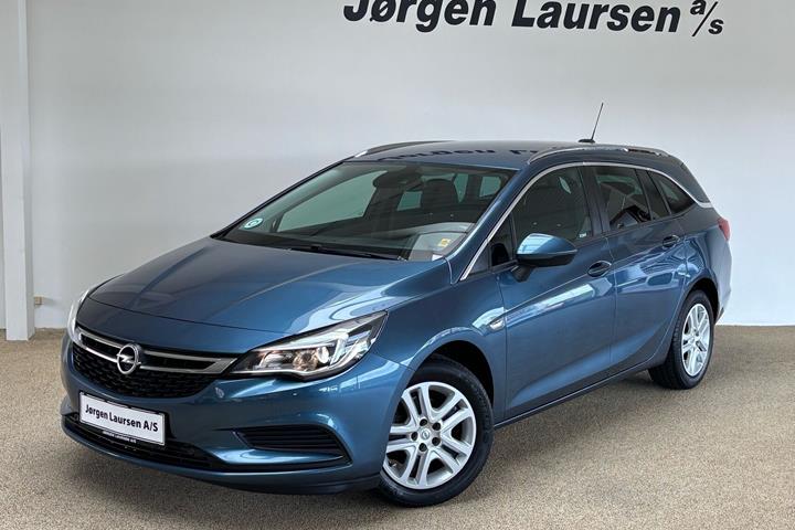 Blå Opel Astra fra 2017