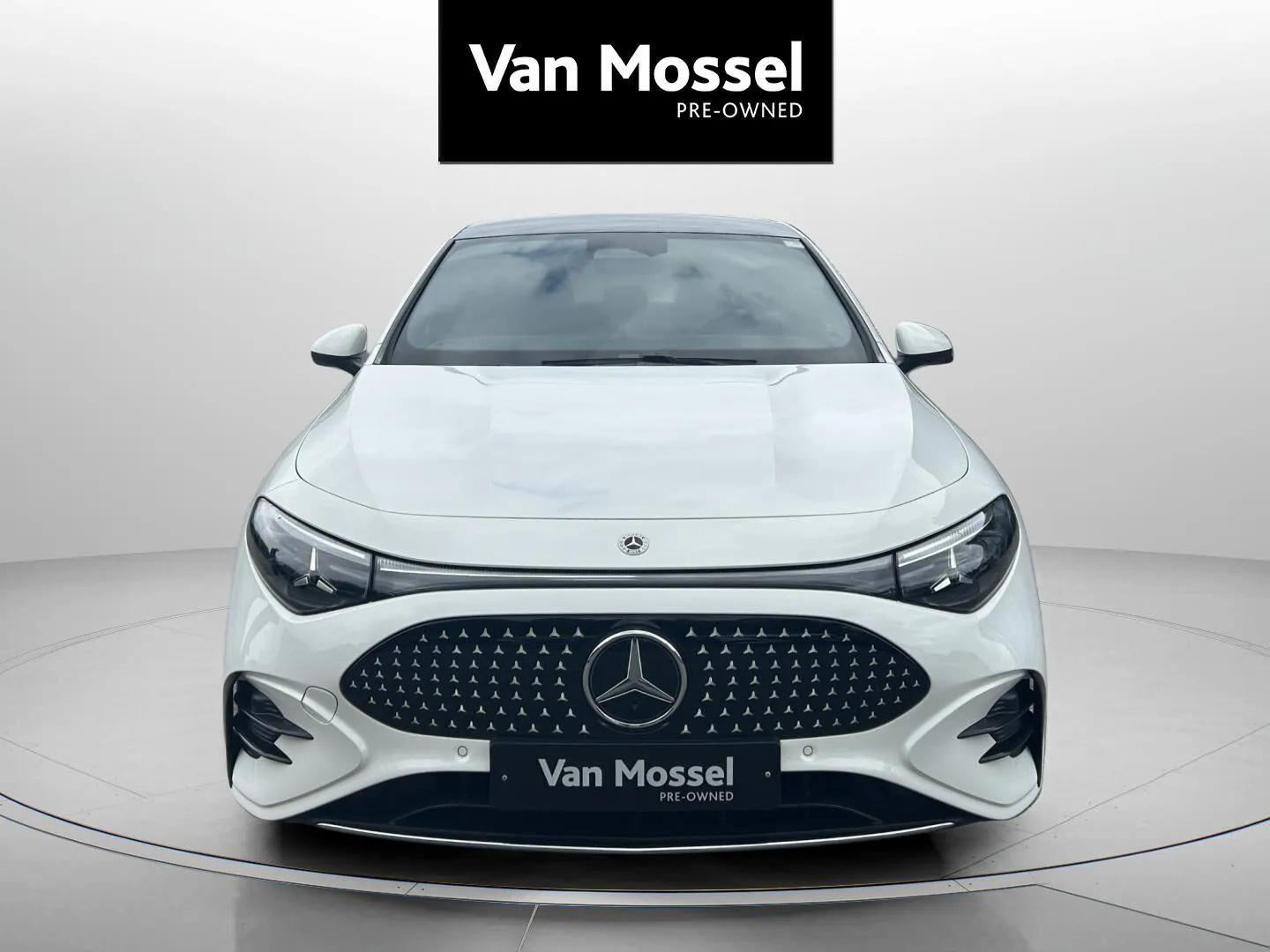 Hvid Mercedes CLA250+ fra 2025