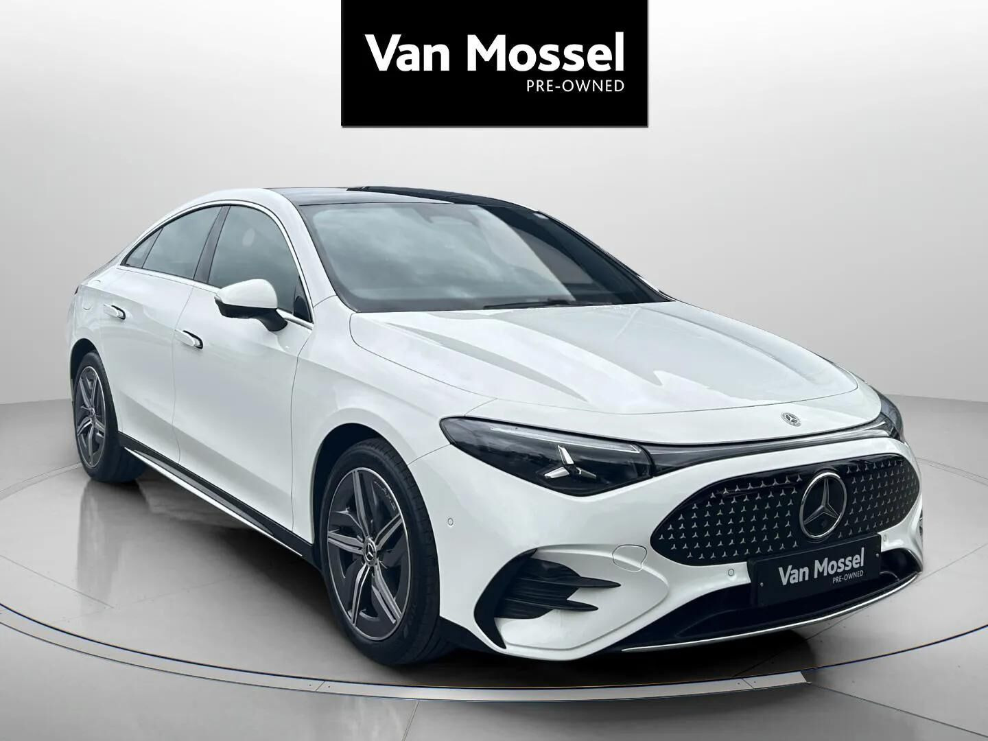 Hvid Mercedes CLA250+ fra 2025