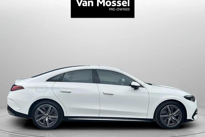Hvid Mercedes CLA250+ fra 2025