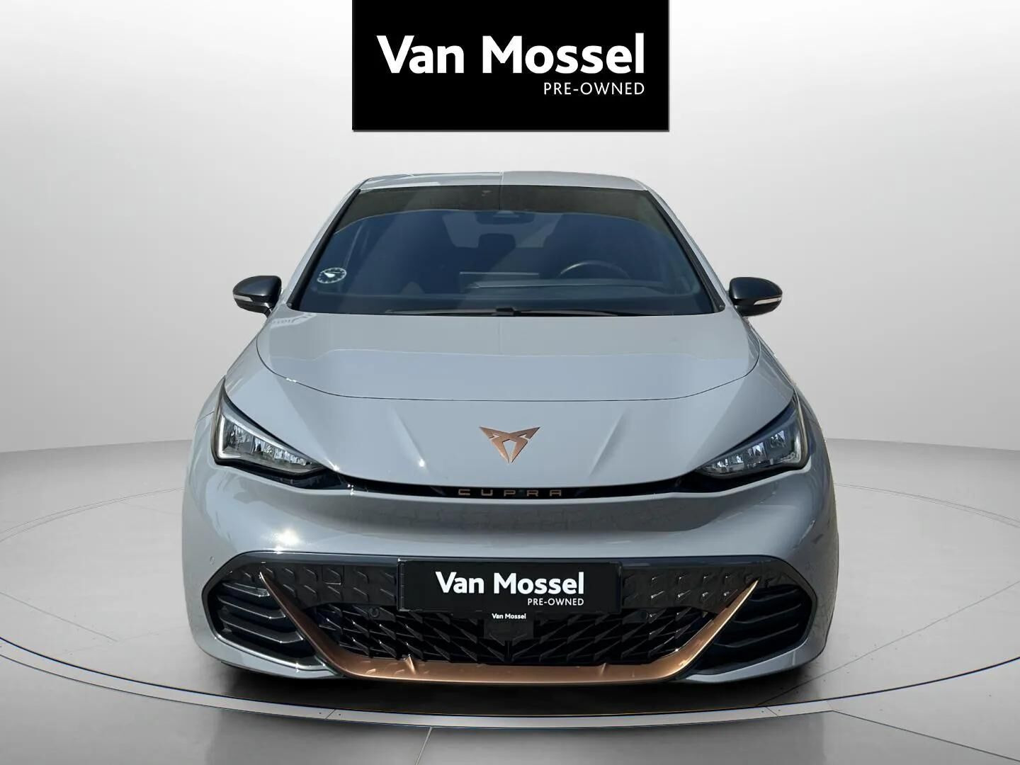 Grå Cupra Born fra 2023