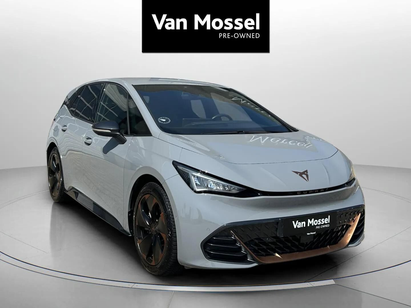 Grå Cupra Born fra 2023