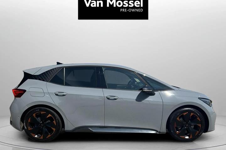 Grå Cupra Born fra 2023