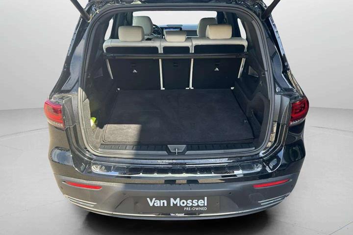 Sort Mercedes EQB 250 fra 2024