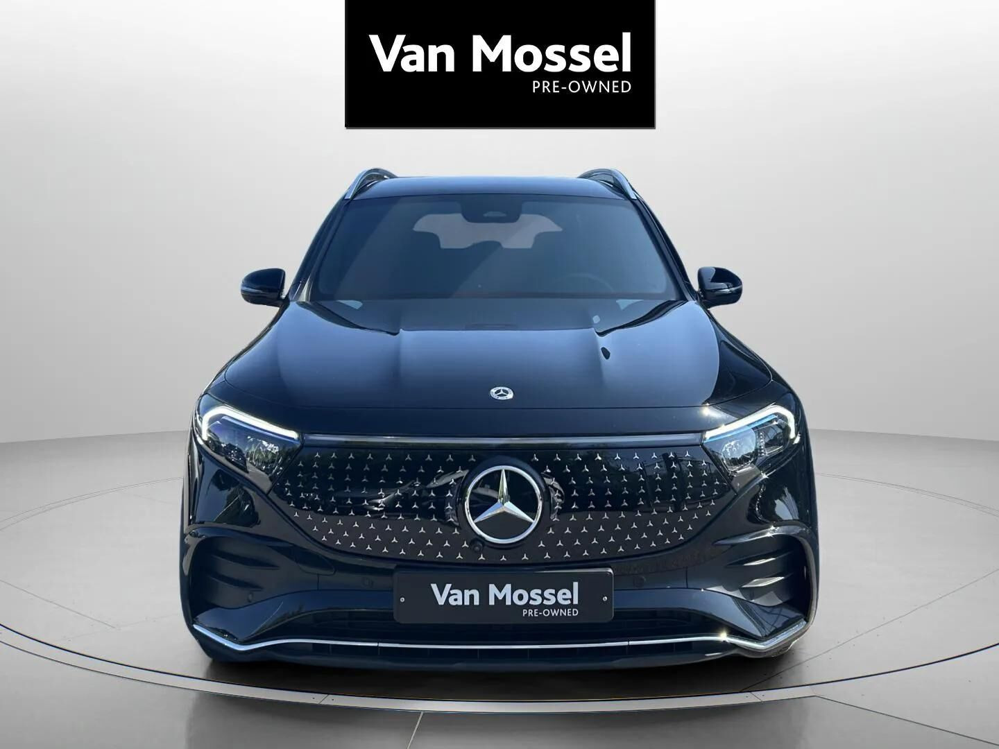 Sort Mercedes EQB 250+ fra 2025