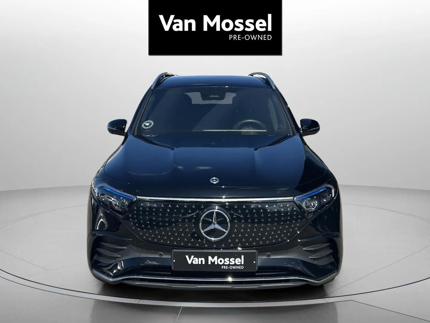 Sort Mercedes EQB 250+ fra 2025