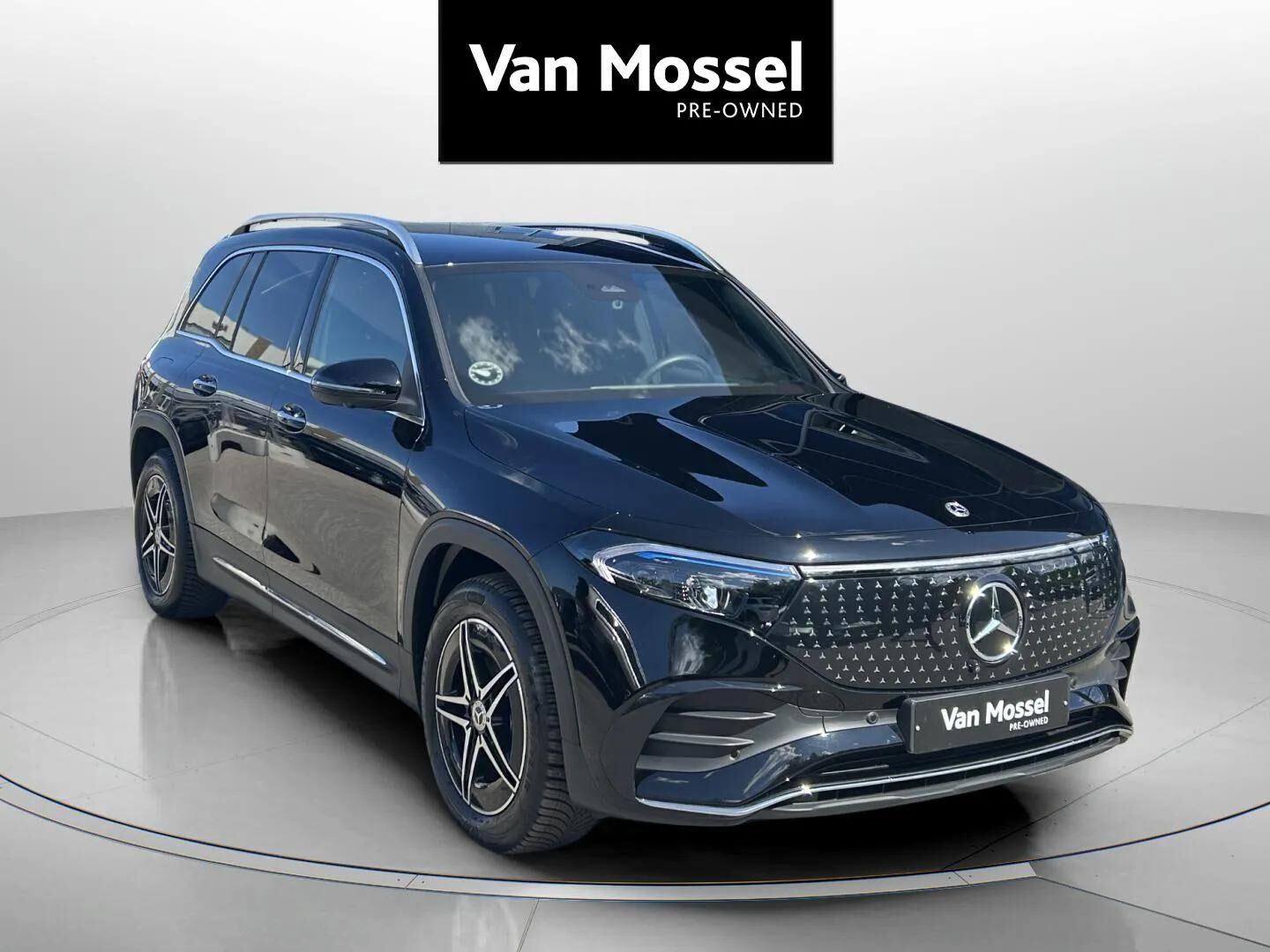 Sort Mercedes EQB 250+ fra 2025