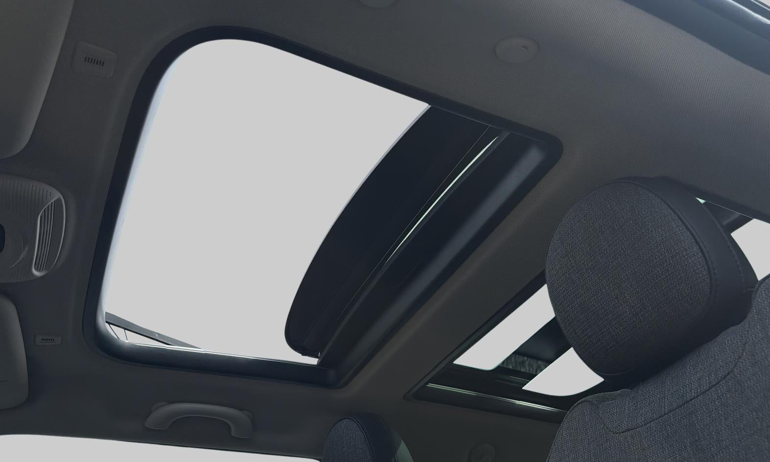 Sølv Mini Cooper SE fra 2023
