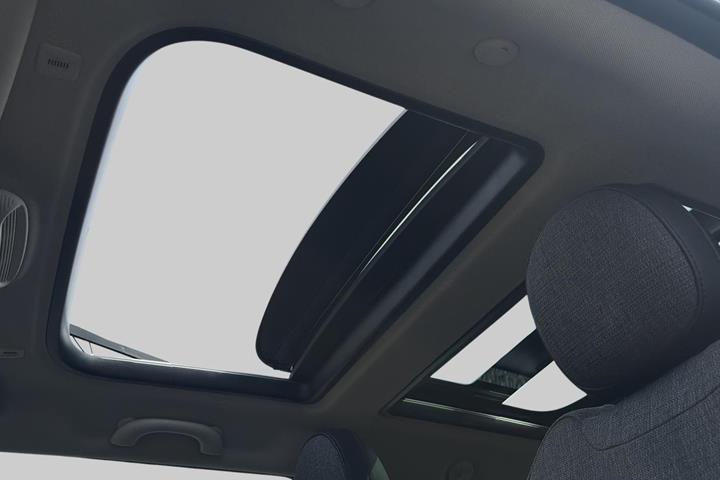 Sølv Mini Cooper SE fra 2023