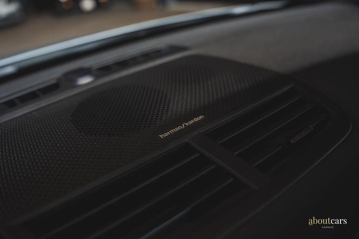 Grå Polestar 2 fra 2022