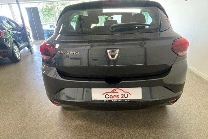 Grå Dacia Sandero fra 2022