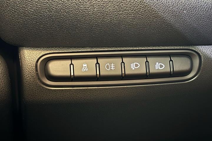 Hvid Fiat 500e fra 2023