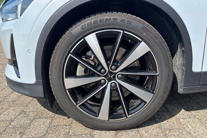 Beige Polestar 2 fra 2021