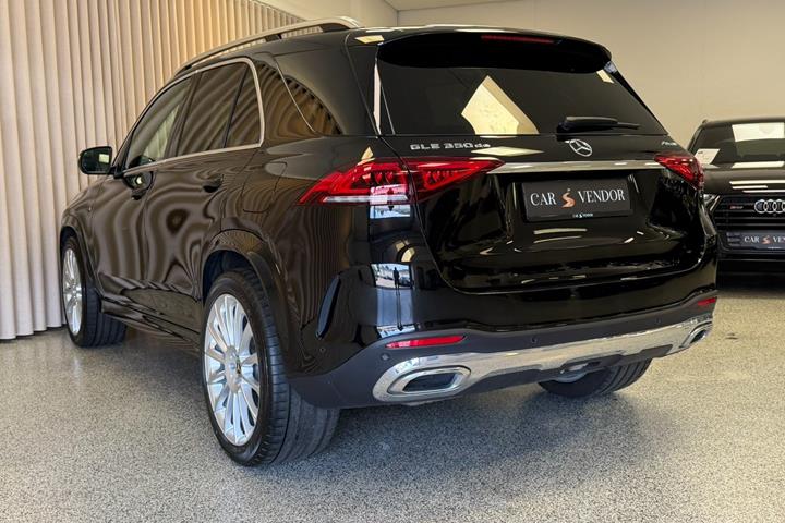 Sort Mercedes GLE350 de fra 2021