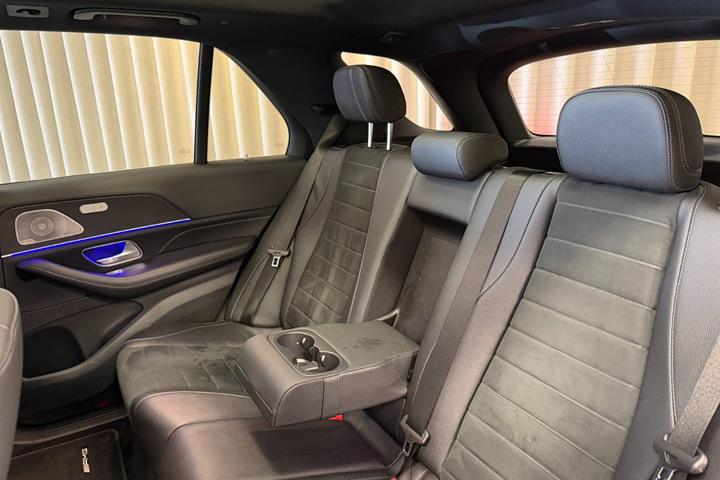 Sort Mercedes GLE350 de fra 2021