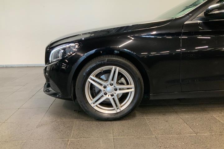 Sort Mercedes C200 fra 2015