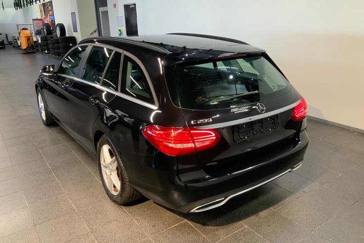 Sort Mercedes C200 fra 2015