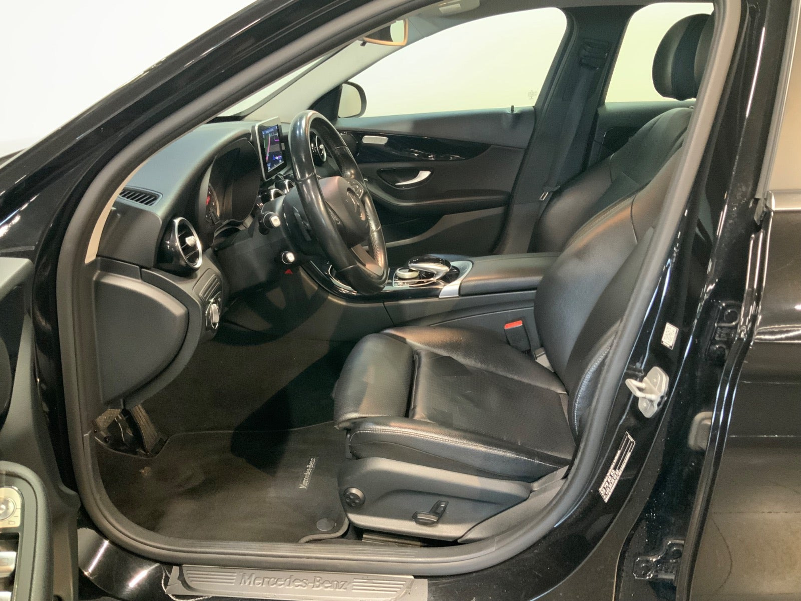 Sort Mercedes C200 fra 2015